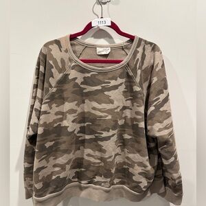 Universal Threads Camouflage Women's Sweater